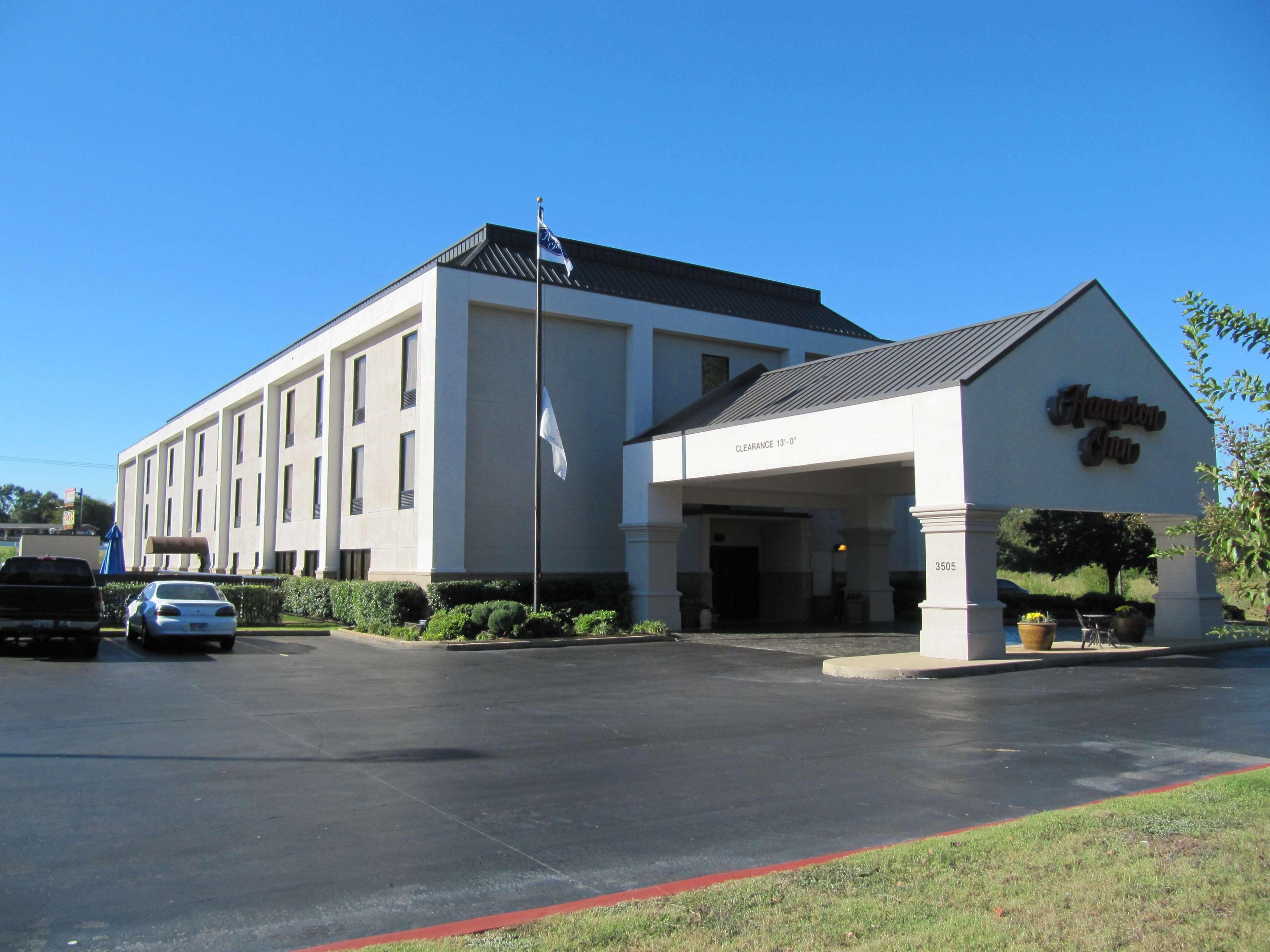 Hampton Inn Lindale/Tyler Екстериор снимка
