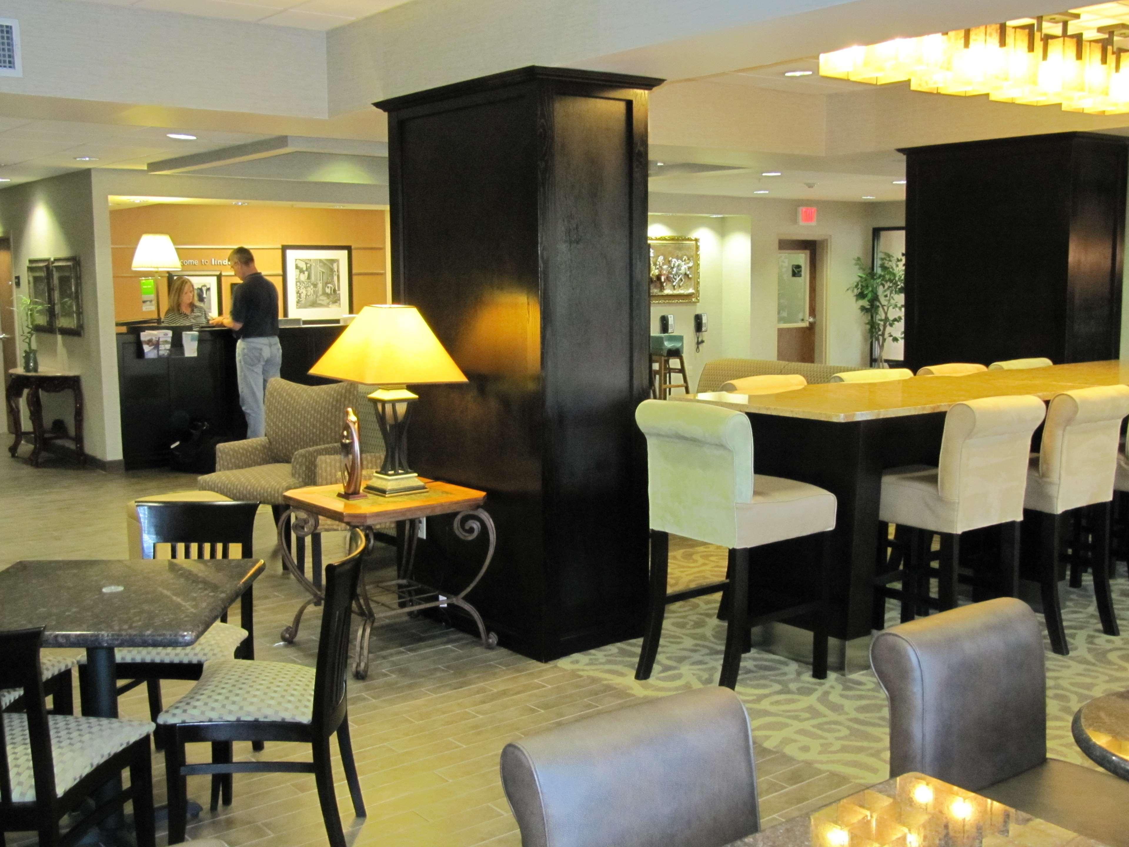 Hampton Inn Lindale/Tyler Екстериор снимка